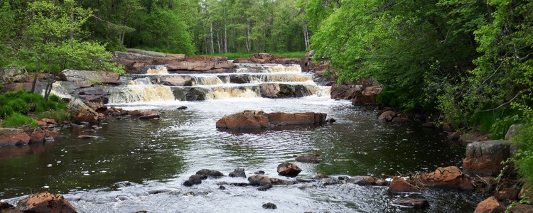 Mindre vattenfall i Krokån, Halland. Foto: Stefan Anderson
